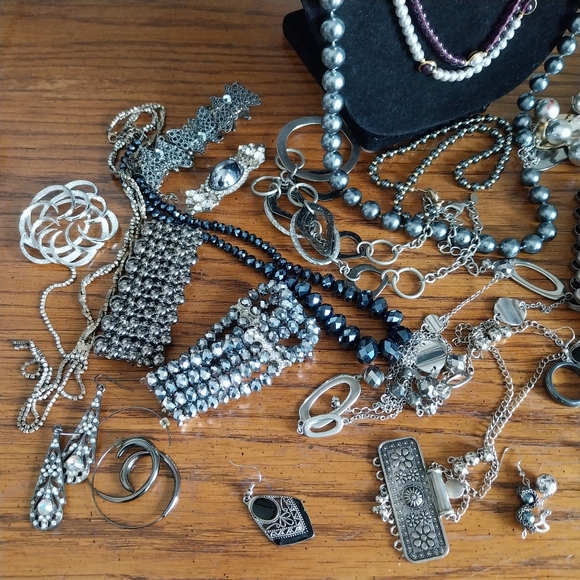 Silver and Gray Statement Jewelry Lot - Picture 6 of 14